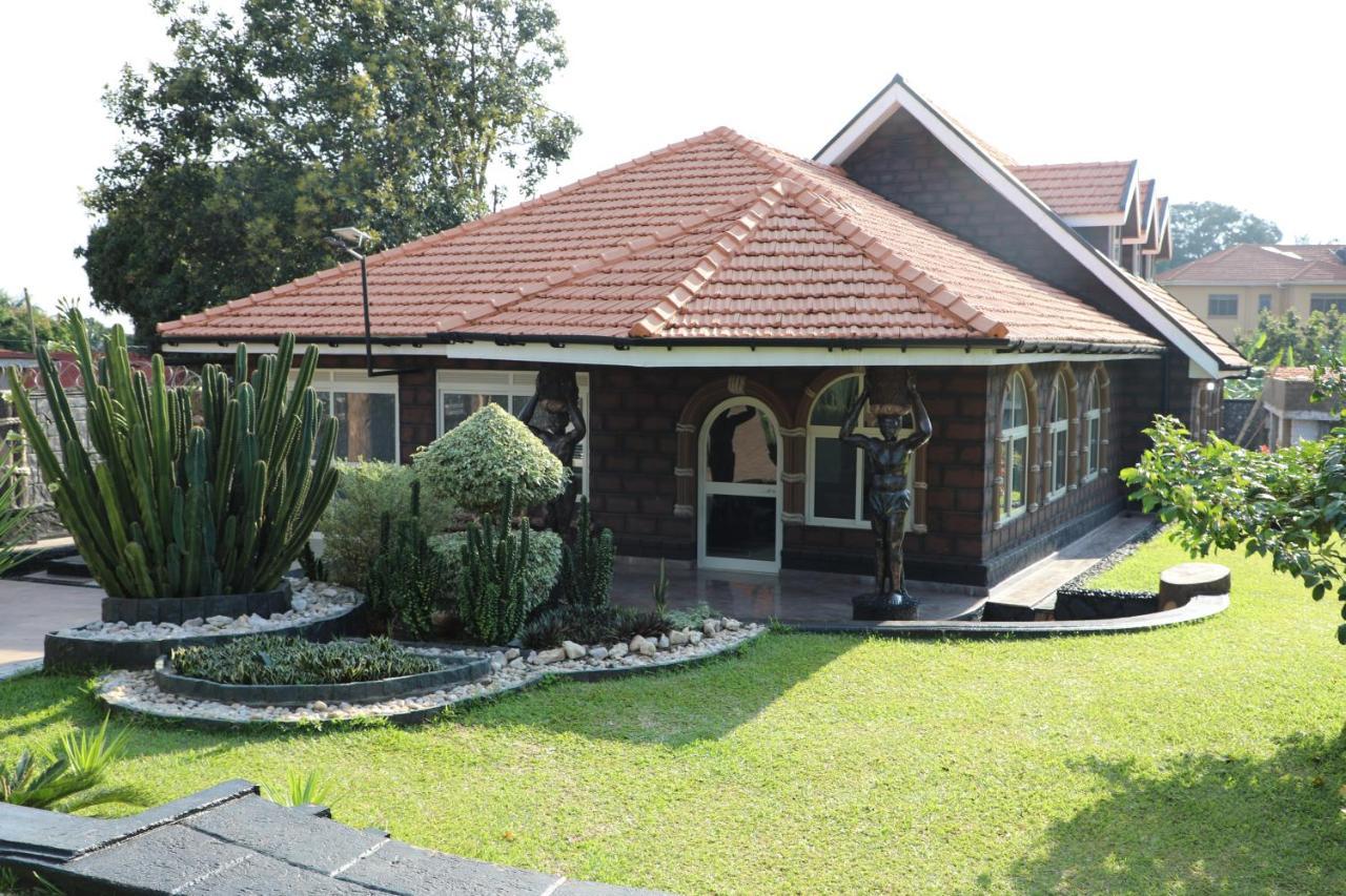 Stallion Place - Bed And Breakfast Kampala Exterior photo