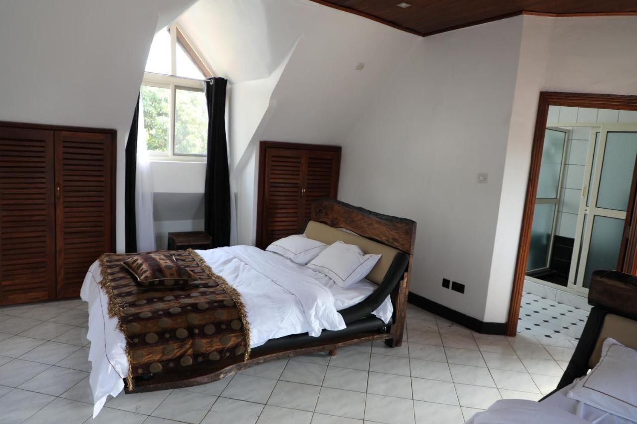 Stallion Place - Bed And Breakfast Kampala Exterior photo